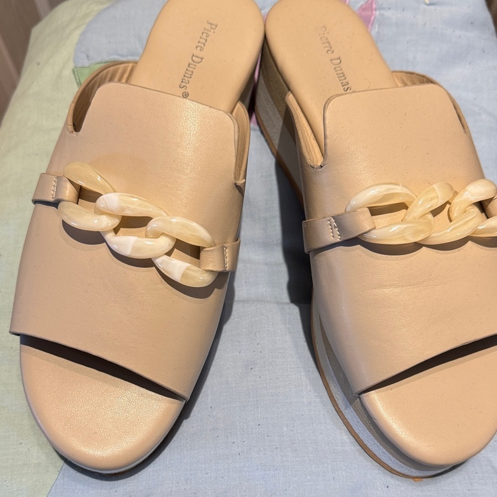Pierre Dumas Beige Slide Mules with Decorative Chain